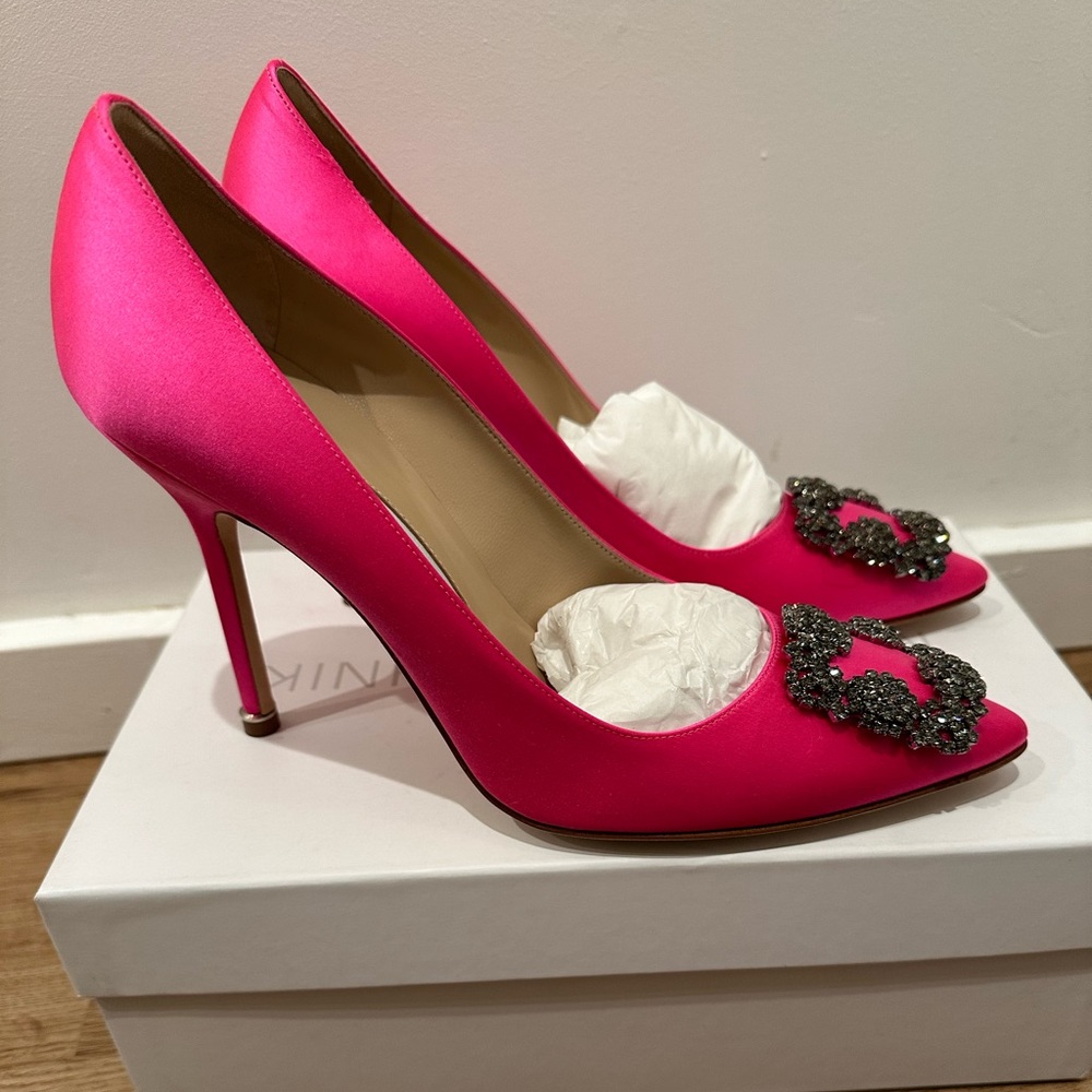The Manolo HANGISIN!!!